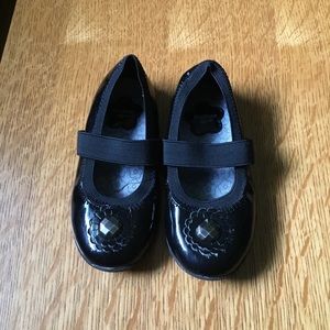 Oshkosh B’gosh Black Dress Shoes 🎀